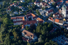 Vue aérienne de Cliniques Waldburg-Zeil - Clinique du Hofgarten, Clinique spécialisée en orthopédie et rhumatologie, Clinique du Hofgarten, Clinique du sport de Ravensburg, Cabinet Bad Waldsee à le quartier Steinach in Bad Waldsee dans le département Bade-Wurtemberg, Allemagne