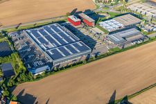 Vue aérienne de Usine de fabrication de véhicules de Carthago Reisemobilbau GmbH à le quartier Rugetsweiler in Aulendorf dans le département Bade-Wurtemberg, Allemagne