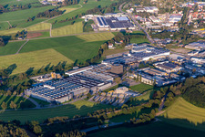 Vue aérienne de Bâtiments et halls de production de KNOLL Maschinenbau GmbH sur le site de l'usine à Bad Saulgau dans le département Bade-Wurtemberg, Allemagne
