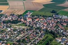 Vue aérienne de Église paroissiale Saint-Martin à Altheim dans le département Bade-Wurtemberg, Allemagne