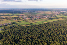 Vue aérienne de Minfeld dans le département Rhénanie-Palatinat, Allemagne