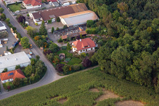 Zone industrielle de Große Ahlmühle à Rohrbach dans le département Rhénanie-Palatinat, Allemagne d'en haut