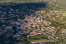 Photographie aérienne de Fayence dans le département Var, France