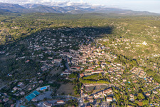 Fayence dans le département Var, France d'en haut