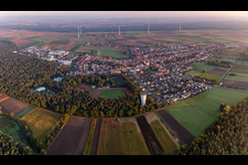 Vue oblique de Hatzenbühl dans le département Rhénanie-Palatinat, Allemagne