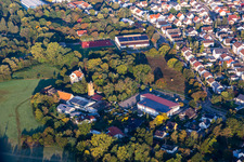 Vue aérienne de Usine de panneaux d'e-mail Karl Müller, propriétaire Markus Schmitt eK à Bellheim dans le département Rhénanie-Palatinat, Allemagne