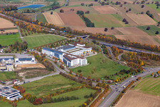 Vue aérienne de Physics Instruments (PI) GmbH & Co. KG à le quartier Stupferich in Karlsruhe dans le département Bade-Wurtemberg, Allemagne