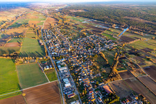 Steinfeld dans le département Rhénanie-Palatinat, Allemagne d'un drone