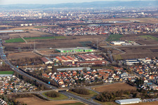 Vue aérienne de Marché du Palatinat aux fruits et légumes à le quartier Dannstadt in Dannstadt-Schauernheim dans le département Rhénanie-Palatinat, Allemagne