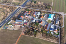 Zone commerciale dans le Nauroth à Ellerstadt dans le département Rhénanie-Palatinat, Allemagne hors des airs