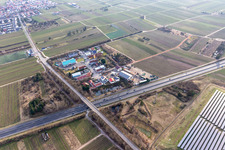 Vue d'oiseau de Dans la zone commerciale de Nauroth à Ellerstadt dans le département Rhénanie-Palatinat, Allemagne