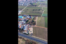 Enregistrement par drone de Dans la zone commerciale de Nauroth à Ellerstadt dans le département Rhénanie-Palatinat, Allemagne