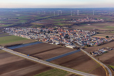 Vue aérienne de Beindersheim dans le département Rhénanie-Palatinat, Allemagne