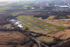 Vue aérienne de Aéroport Worms à Worms dans le département Rhénanie-Palatinat, Allemagne