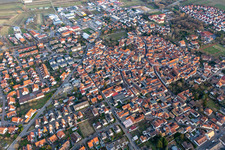Freinsheim dans le département Rhénanie-Palatinat, Allemagne vue d'en haut