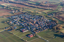 Venningen dans le département Rhénanie-Palatinat, Allemagne depuis l'avion