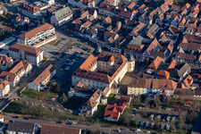 Vue aérienne de Château Bad Bergzabern à Bad Bergzabern dans le département Rhénanie-Palatinat, Allemagne