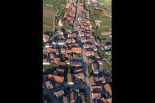 Vue aérienne de Rott dans le département Bas Rhin, France