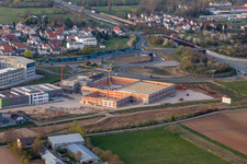 Vue aérienne de Parc d'activités au parc des expositions à le quartier Queichheim in Landau in der Pfalz dans le département Rhénanie-Palatinat, Allemagne