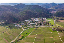 Clinique du Palatinat Landeck à Klingenmünster dans le département Rhénanie-Palatinat, Allemagne vue d'en haut