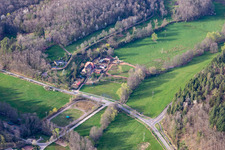 Vue aérienne de Vogelstockerhof à Eußerthal dans le département Rhénanie-Palatinat, Allemagne