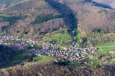 Eußerthal dans le département Rhénanie-Palatinat, Allemagne du point de vue du drone