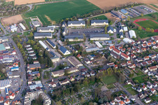 Vue aérienne de Centre électronique de la Bundeswehr dans la caserne Mackensen à Bad Bergzabern dans le département Rhénanie-Palatinat, Allemagne