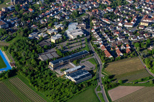Vue aérienne de Lycée Edenkoben à Maikammer dans le département Rhénanie-Palatinat, Allemagne