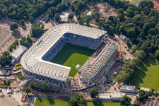 Vue aérienne de Nouveau chantier du Wildparkstadion du Karlsruher Sport-Club à le quartier Innenstadt-Ost in Karlsruhe dans le département Bade-Wurtemberg, Allemagne