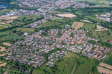 Vue aérienne de Quartier Ettlingenweier in Ettlingen dans le département Bade-Wurtemberg, Allemagne