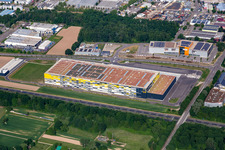 Vue aérienne de Centre logistique d'entrepôt central Edeka Südwest à le quartier Rauental in Rastatt dans le département Bade-Wurtemberg, Allemagne