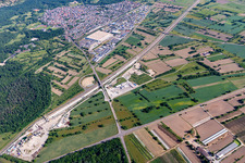 Vue aérienne de Centre d'information du tunnel de Rastatt à Ötigheim dans le département Bade-Wurtemberg, Allemagne