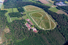 Vue aérienne de Hippodrome de la hardt Soc Races De Wissembourg à le quartier Altenstadt in Wissembourg dans le département Bas Rhin, France