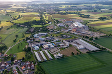 Vue aérienne de Parc industriel du nord du lac de Constance avec le meilleur bois SCHNEIDER® GmbH et SCHAKO KG à le quartier Heudorf in Meßkirch dans le département Bade-Wurtemberg, Allemagne