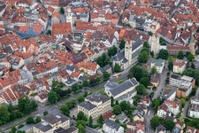 Vue aérienne de Vieille ville avec l'église Notre-Dame et la Frauentor à Ravensburg dans le département Bade-Wurtemberg, Allemagne