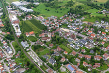 Vue aérienne de Église Saint-Georges à Bermatingen dans le département Bade-Wurtemberg, Allemagne