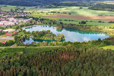 Vue aérienne de Lac du château de Mimmenhausen à le quartier Stefansfeld in Salem dans le département Bade-Wurtemberg, Allemagne