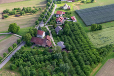 Vue aérienne de Chambres d'hôtes de charme - Aux2platanes à le quartier Weildorf in Salem dans le département Bade-Wurtemberg, Allemagne