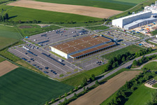 Vue aérienne de Parc industriel du nord du lac de Constance avec Amazon DBW8 à Leitishofen à Meßkirch dans le département Bade-Wurtemberg, Allemagne