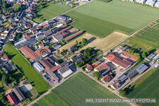 Vue aérienne de Le Hoflädel de Christoph à le quartier Herxheim in Herxheim bei Landau dans le département Rhénanie-Palatinat, Allemagne