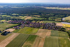 Herxheimweyher dans le département Rhénanie-Palatinat, Allemagne d'un drone