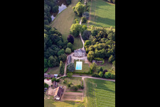 Vue aérienne de Château de Saint-Paul à Saint-Michel-de-Chavaignes dans le département Sarthe, France