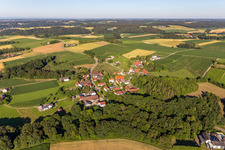 Vue aérienne de Quartier Pilberskofen in Mamming dans le département Bavière, Allemagne