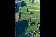 Vue aérienne de Boucles de la rivière Kollbach à Hainberg à le quartier Hainberg in Arnstorf dans le département Bavière, Allemagne