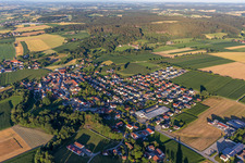 Vue aérienne de Quartier Münchsdorf in Roßbach dans le département Bavière, Allemagne