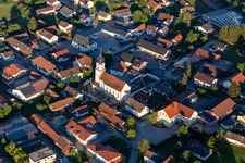 Vue aérienne de Église paroissiale de l'Annonciation à Esterndorf à le quartier Esterndorf in Roßbach dans le département Bavière, Allemagne