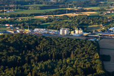 Vue aérienne de Holzwerke Weinzierl GmbH à le quartier Eben in Vilshofen an der Donau dans le département Bavière, Allemagne