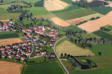 Vue aérienne de Sur les Vils près de Rutting à le quartier Leberskirchen in Schalkham dans le département Bavière, Allemagne