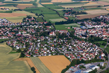 Vue aérienne de Geisenhausen dans le département Bavière, Allemagne