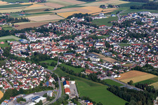 Vue aérienne de Geisenhausen dans le département Bavière, Allemagne